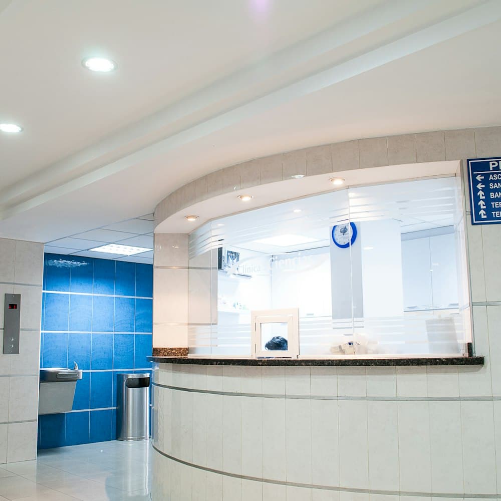 Giường y tế gấp khung thép sơn tĩnh điện